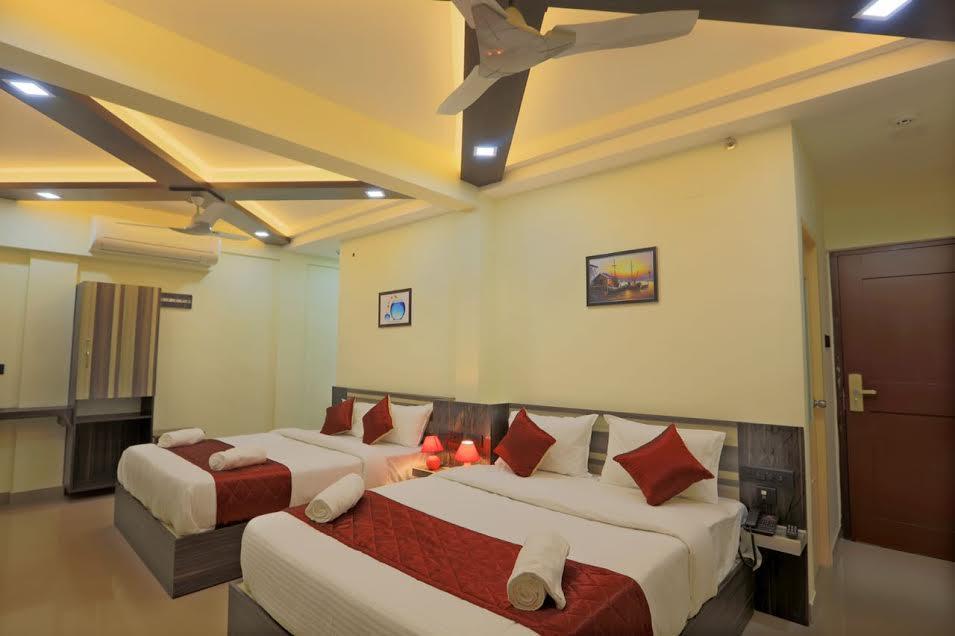 Hotel Kenz Residency à Kochi Extérieur photo